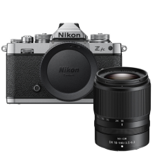 Nikon Z fc + Z DX 18-140 VR